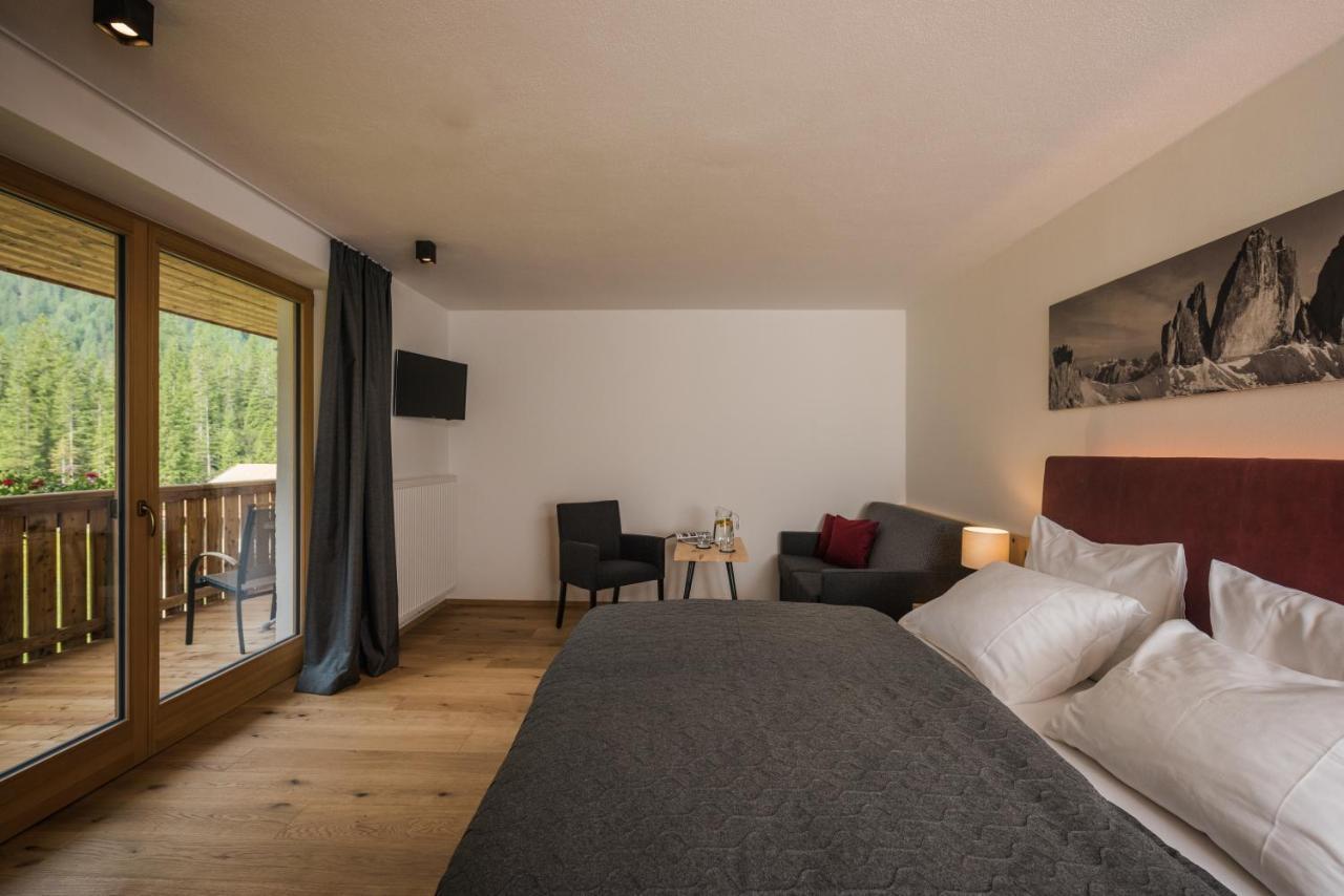 Hotel Dolomitenhof & Chalet Alte Post Sexten Exteriör bild