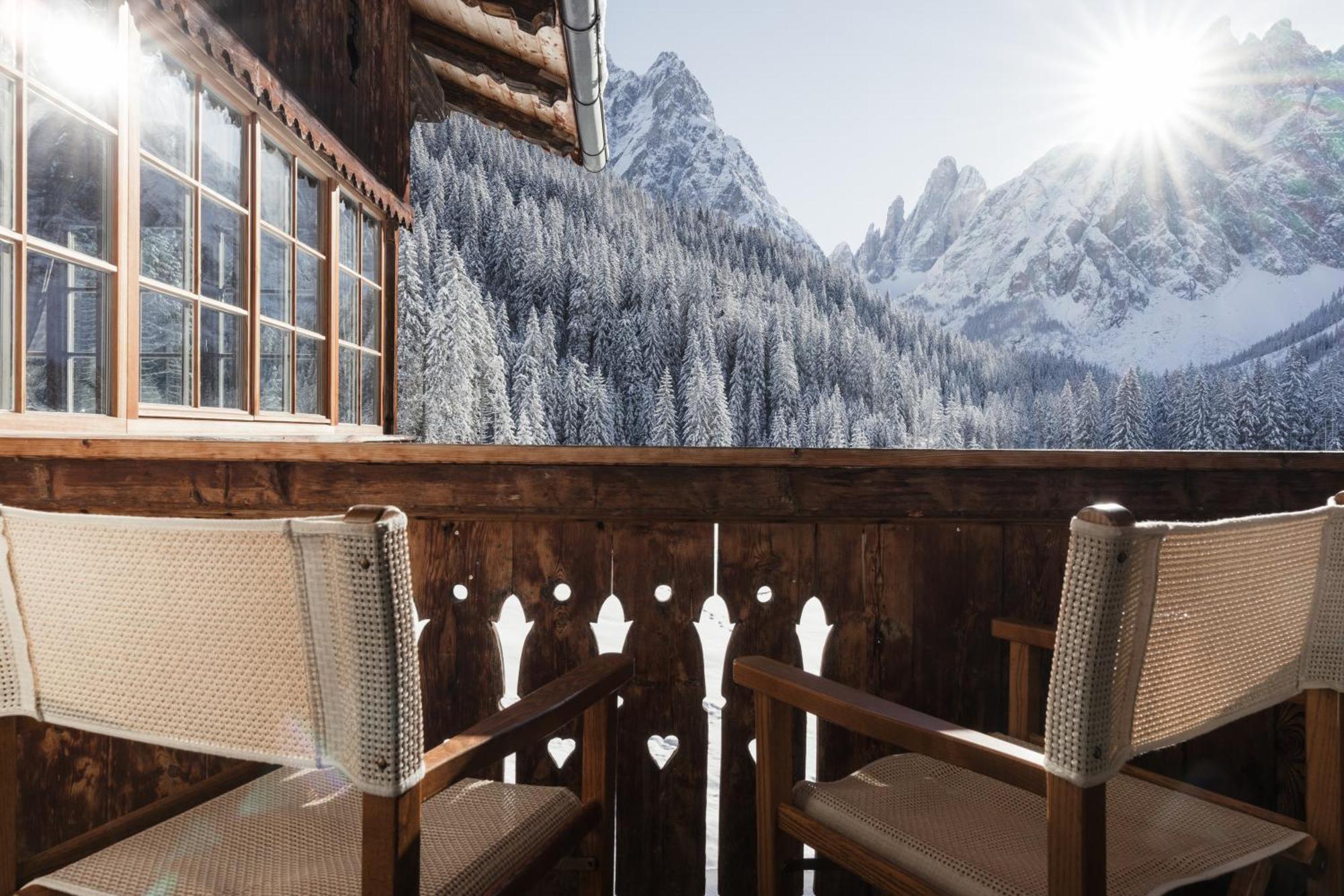 Hotel Dolomitenhof & Chalet Alte Post Sexten Exteriör bild