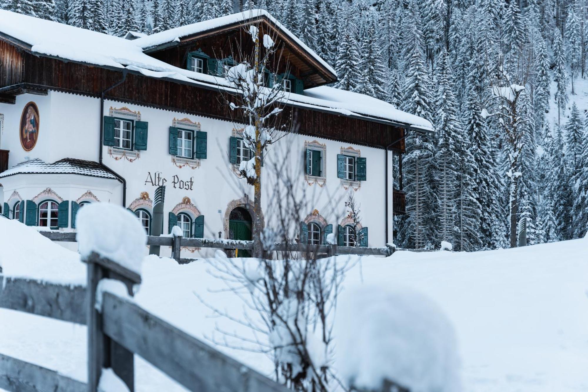 Hotel Dolomitenhof & Chalet Alte Post Sexten Exteriör bild