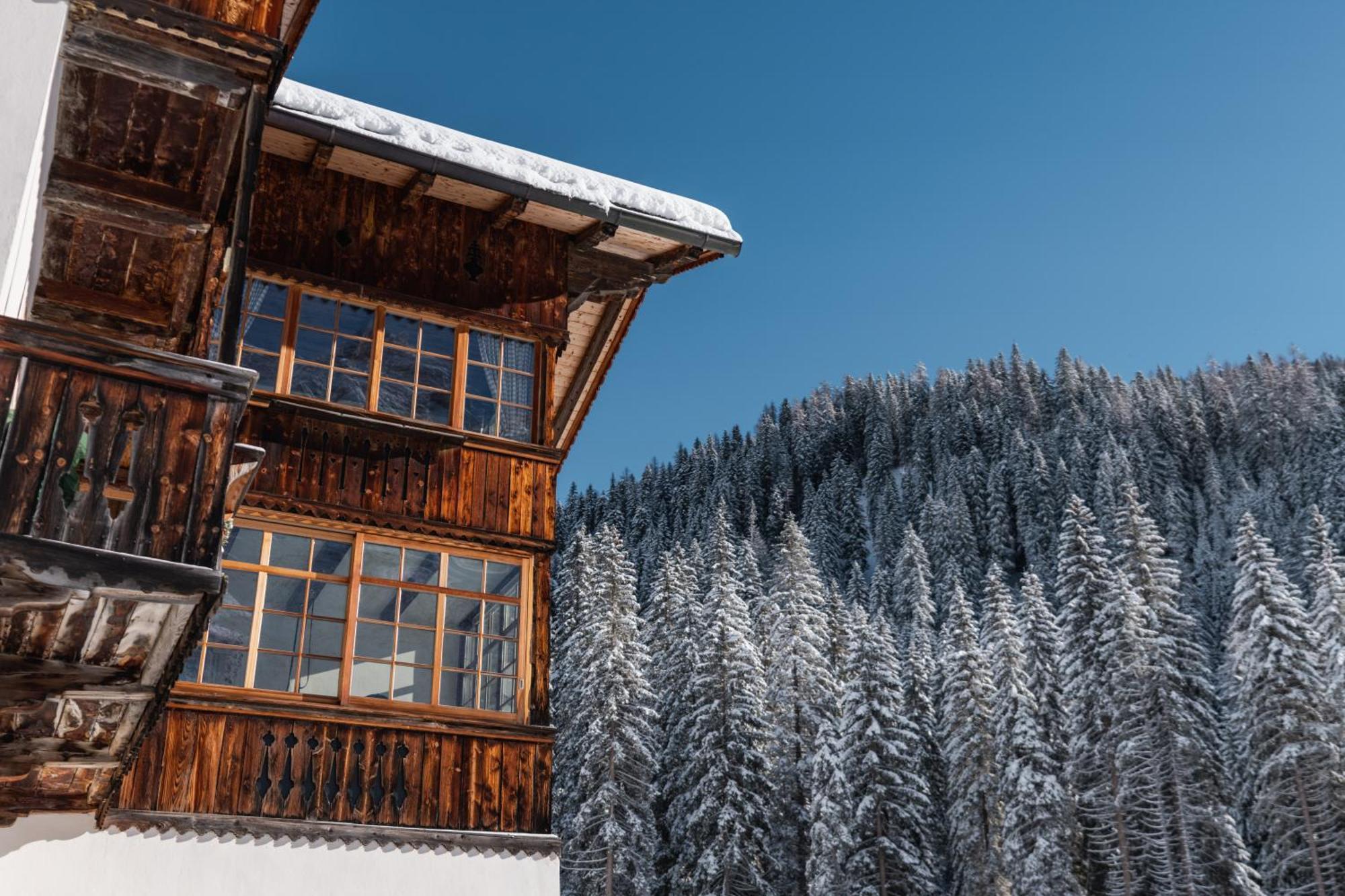 Hotel Dolomitenhof & Chalet Alte Post Sexten Exteriör bild
