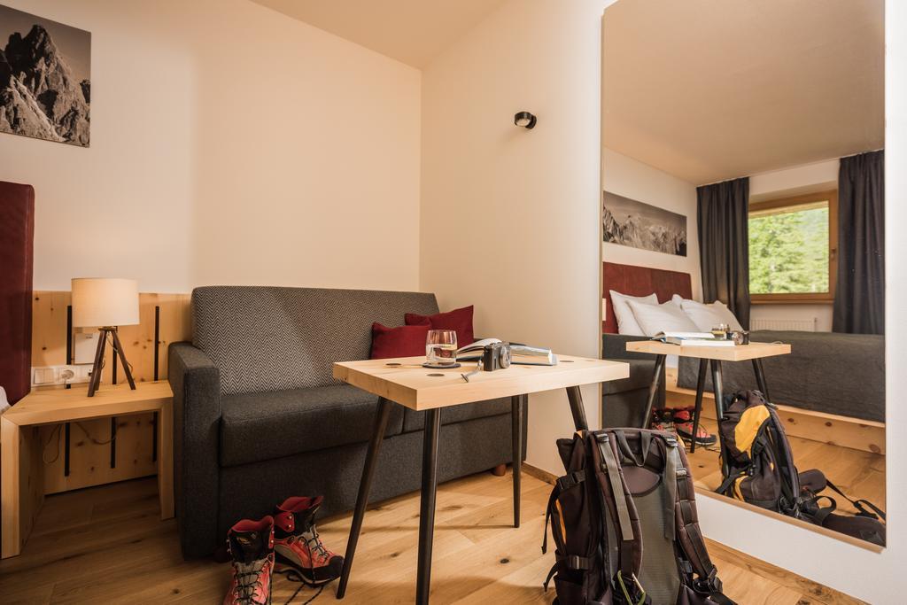 Hotel Dolomitenhof & Chalet Alte Post Sexten Exteriör bild